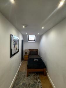 Standard Single Room with Shared Bathroom room in Hendham House
