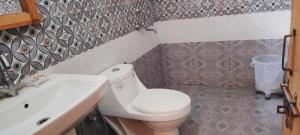 Stone cottage 2BR in Mukteshwar by homeyhuts