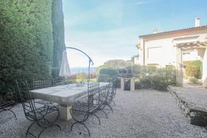 Mouans Sartoux, bastide avec magnifique parc et piscine