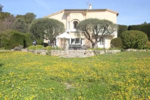 Mouans Sartoux, bastide avec magnifique parc et piscine