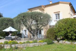 Villas Mouans Sartoux, bastide avec magnifique parc et piscine : photos des chambres