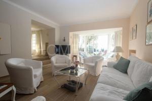 Villas Mouans Sartoux, bastide avec magnifique parc et piscine : photos des chambres