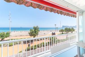 Luxury Primerísima Línea Playa Poniente Benidorm con 6,5 mts de Vistas Frontales al mar y Parking