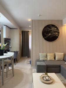 Lizzie - Studio Type Condo Unit