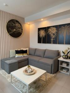 Lizzie - Studio Type Condo Unit