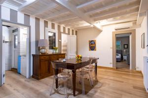 Elegantis Monti Suite Apartment