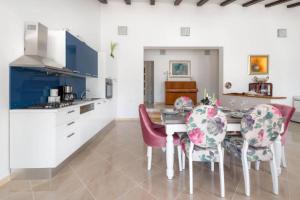 Countryside Villa With Pool, Three Bedrooms