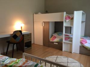 Maisons de vacances La Canopee - Villa familiale avec piscine chauffee : photos des chambres