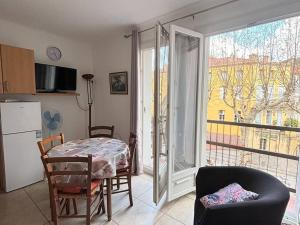 Appartements Studio Confortable avec WIFI, Parking, Proche Thermes et Centre Ville d'Amelie-les-Bains - FR-1-703-62 : photos des chambres