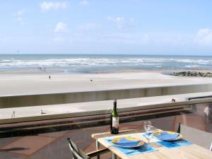 Appartements T2 Cabine avec Balcon et WIFI sur la Digue de Wimereux - FR-1-675-39 : photos des chambres
