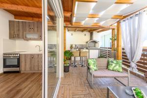 Sunny Luxury Apartments