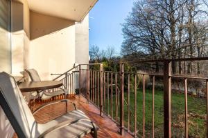 Apartament w Gdyni z Ogródkiem i 2 Sypialniami by Rent like home