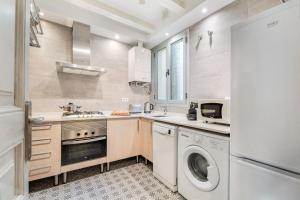 Fuster Apartments by Aspasios