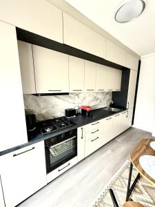 RULU Studio Plaza Mall