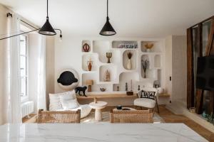 Amazing flat in an amazing Montmartre street