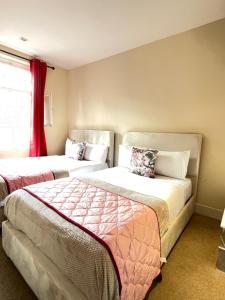 Oxford street holiday apartment