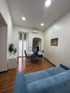 Maison Monique
