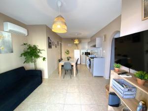 Cozy 2BR Beach Apt, Perfect for Getaways