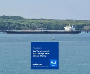 Sea View Luxury 5 Star Cottage Near Milford Marina - 彭布罗克郡