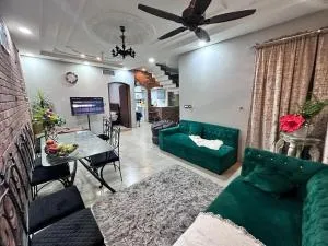 Modern three-BDR Family Home - Kotli Sāhib Singh