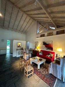 Casa con pileta en Barrio Privado Rumenco