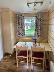 Campings Camping 3 etoiles - Piscine - eeeddg : photos des chambres