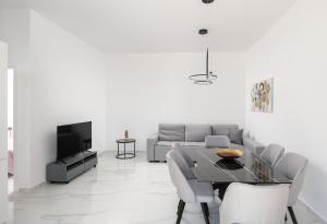 Bellevue Apartment - by ELYSIUM VILLAS