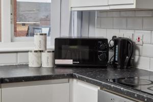 City Centre - Sleeps 3 - Corporate & Family Relocations - FREE Parking