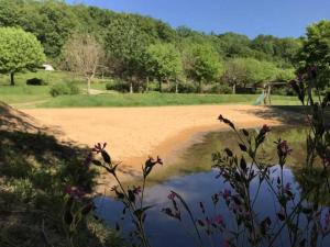 Campings Camping 3 etoiles - ccaiddd : photos des chambres