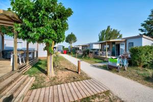 Campings Domaine Residentiel de Plein Air Les Ilates : photos des chambres
