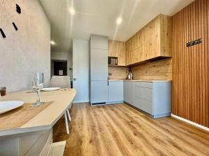 ApartPoltava Сонячний парк, історичний ЦЕНТР Найновіший будинок Дизайн 2023 Легка розкіш Тропічний душ ЗВІТНІ ДОКУМЕНТИ