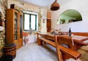 Luxury Villa Robinson with Pool & Jacuzzi