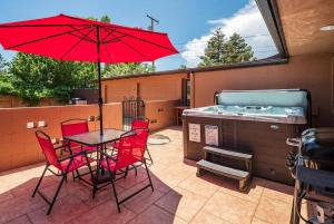 Sedona views with private hot tub for the entire Family