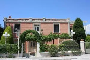 Quiet home in Nea Gonia off the beaten track - Néa Goniá