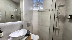 Two Bedroom Apartment with Balcony