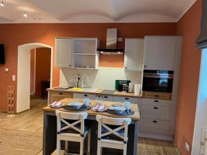 Luxury 1 Bed-Room Flat 65m2