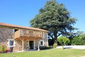 Gites at Le Tilleul - Le Pommier - Saint-Adjutory