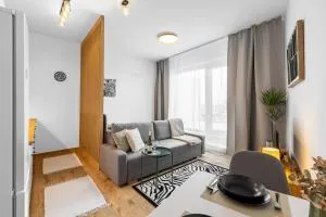 Relax in Style Studio w Stunning Outdoor Space - Brenner