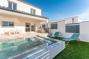 Appartements Appartement avec Jacuzzi Sauna : photos des chambres