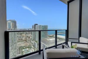 1 BR - City Views Gym & Pool
