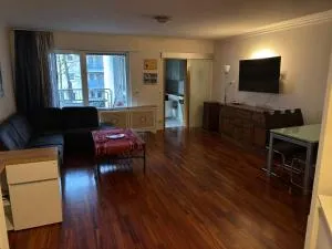 Zentrale Wohnung Nähe Flughafen und Messe - 下卡瑟尔