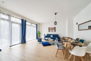 Stylish 3 bdr & Garden Oasis on the Edge of Paris