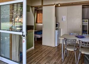 Campings Camping - Piscine - ccaghc0 : Maison de Vacances