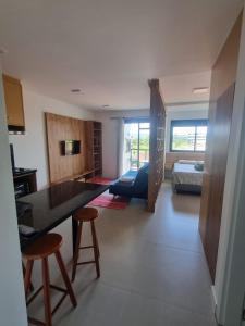 Canto Cigarra IV-Canasvieiras Estúdio Amarelo