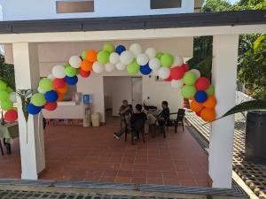 Spacious Apartment w Pool