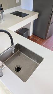 Spacious Apartment w Pool