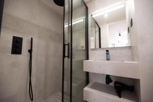 CIA - Home on Grands Boulevards