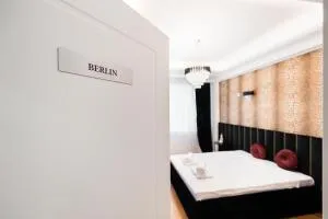 Bucharest Studios Berlin Room - Otopeni