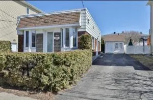 Cozy house for 6 guests - Petite maison chaleureuse pour 6 personnes - Laval