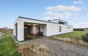 Cozy Home In Ulfborg With Wifi